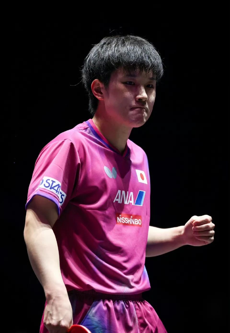 关于日本选手表现出色,力争击败对手获得冠军的信息 关于日本选手表现出色,力争击败对手获得冠军的信息