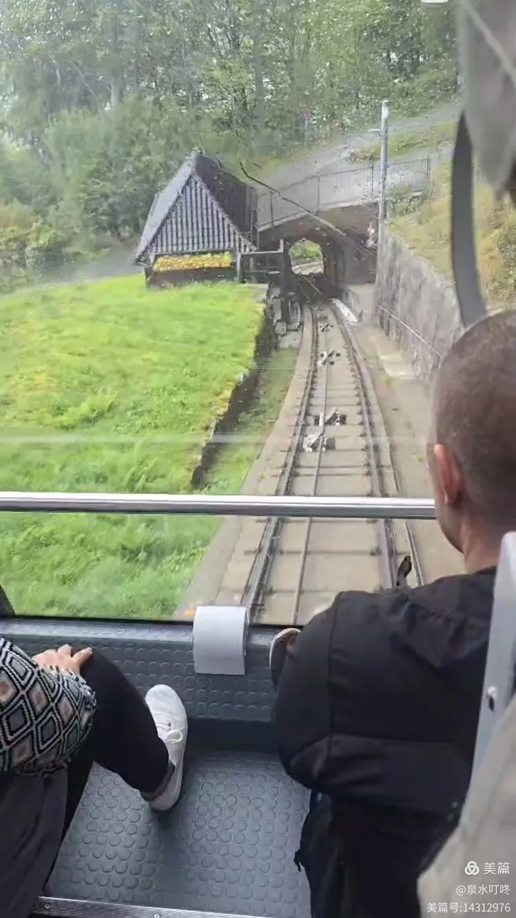 挪威国家队意外失利,被冰岛队击败 挪威国家队意外失利,被冰岛队击败