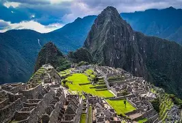 秘鲁爆冷哥伦比亚，坎特一己之力扛起全队