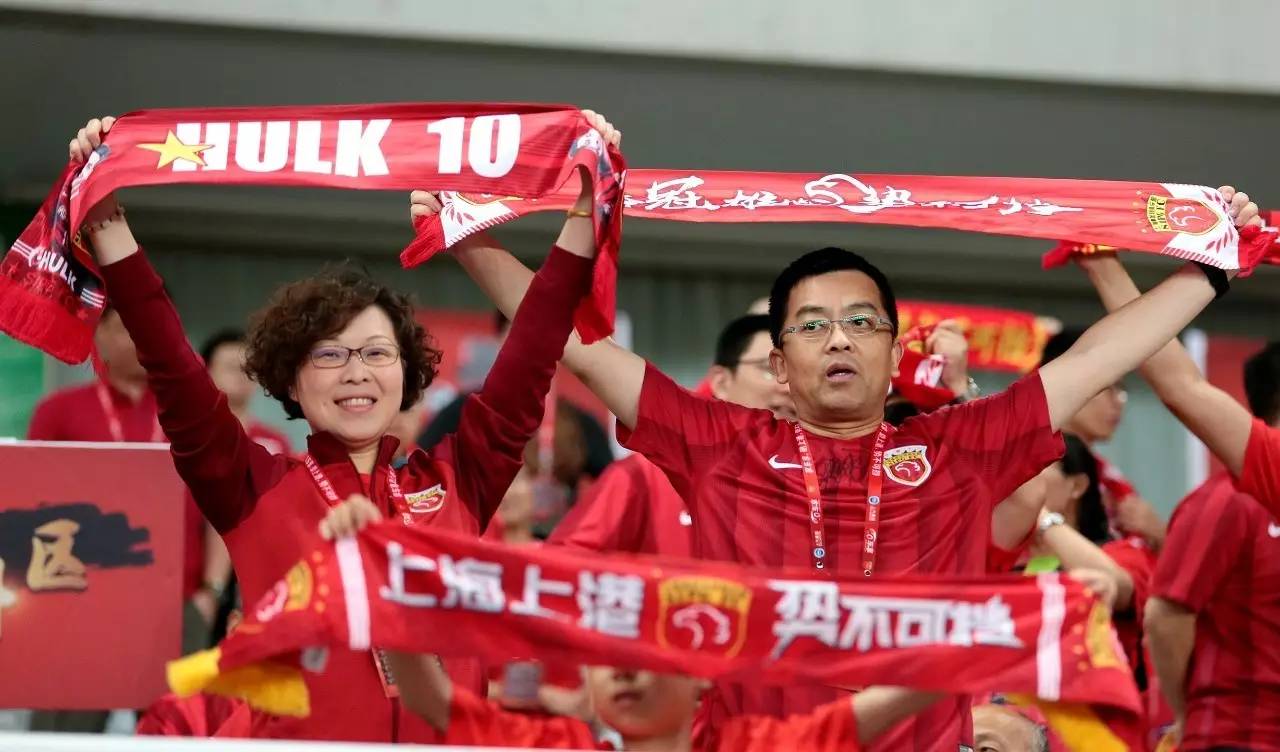 上港客场逆转富力，保持领先优势