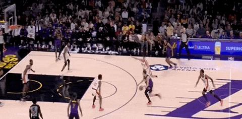 湖人险胜活塞，浓眉贡献28分