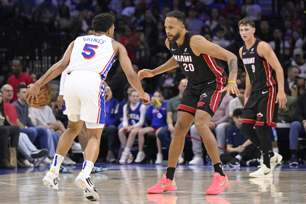 76人主场惜败魔术遭遇三连败