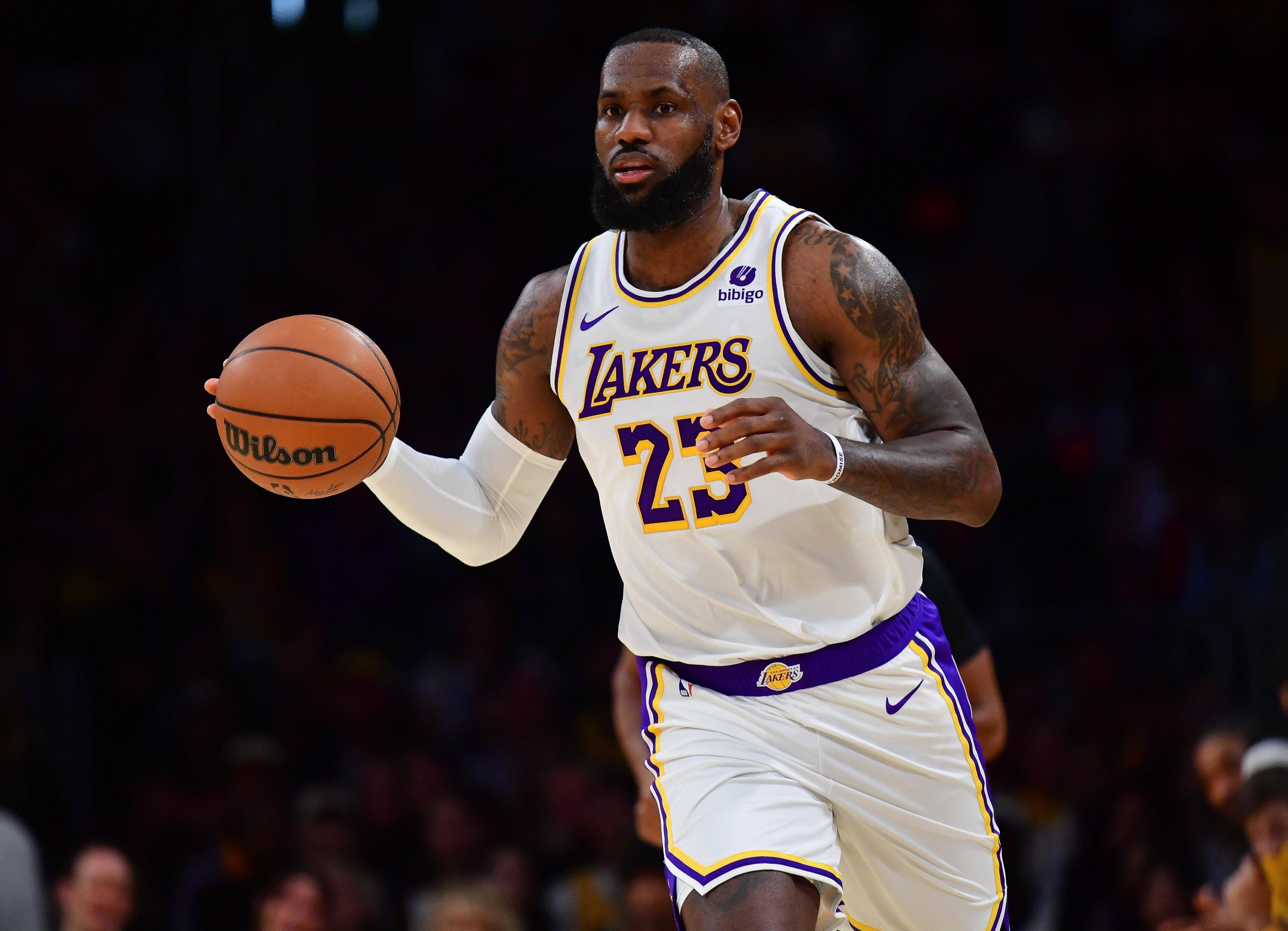 关于魔术客场力克开拓者，拉塞尔单握25分的信息