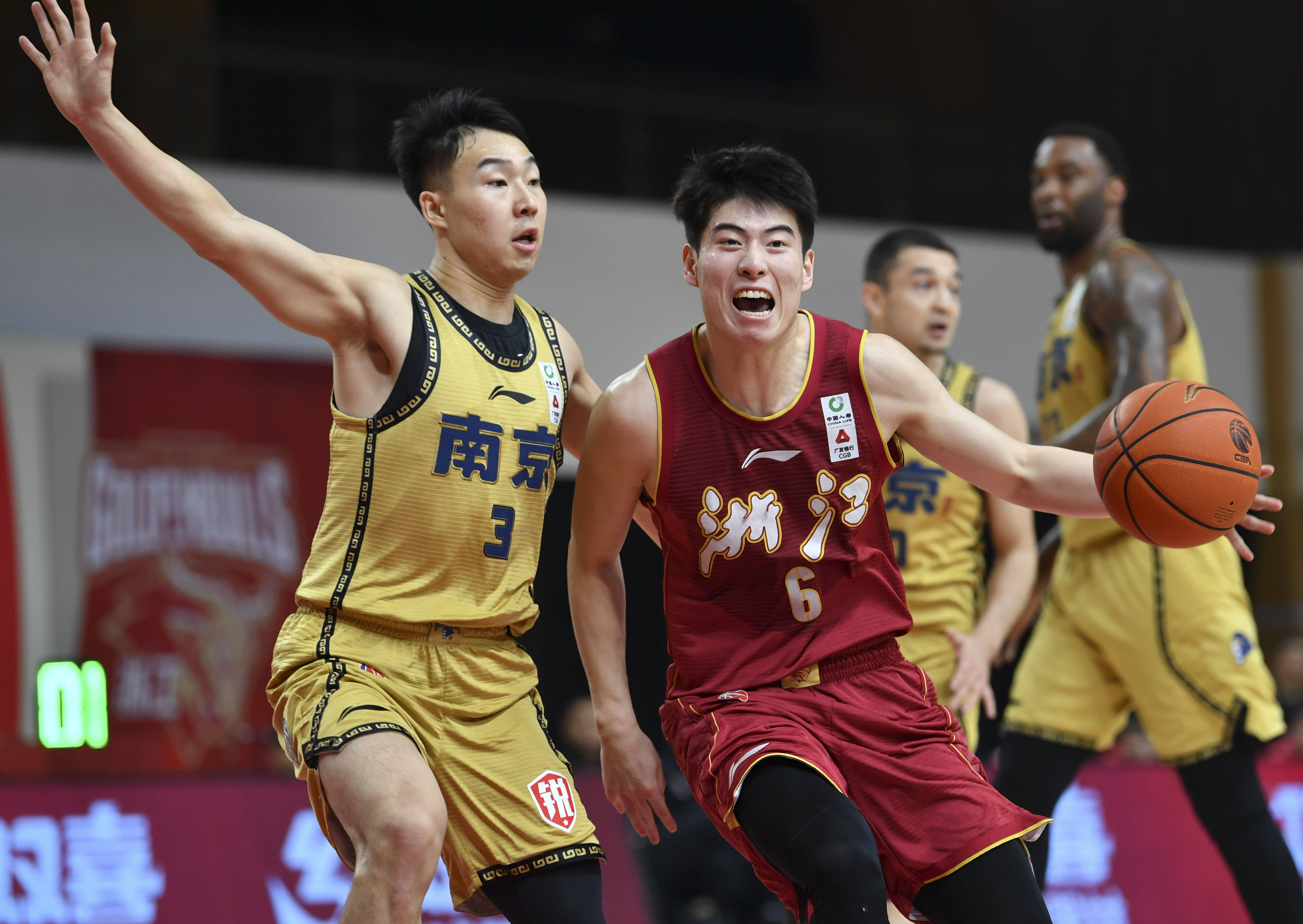 广东宏远主场大胜浙江稠州,取得七连胜的简单介绍 广东宏远主场大胜浙江稠州,取得七连胜的简单介绍