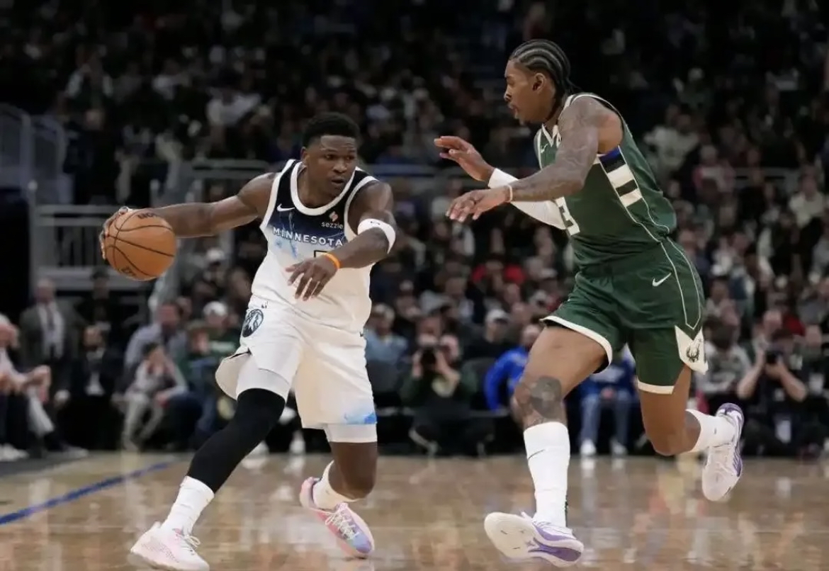 雄鹿客场大胜灰熊保持不败