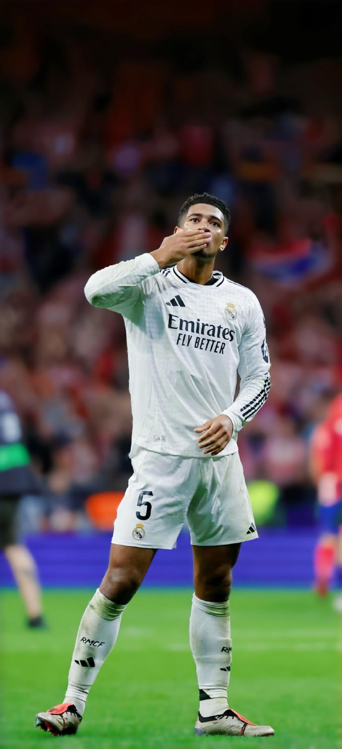 皇马主帅受伤无碍率队夺冠